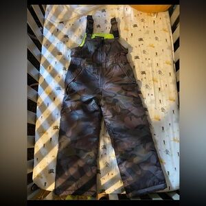 Vintage Osh Kosh B’gosh camo winter pants